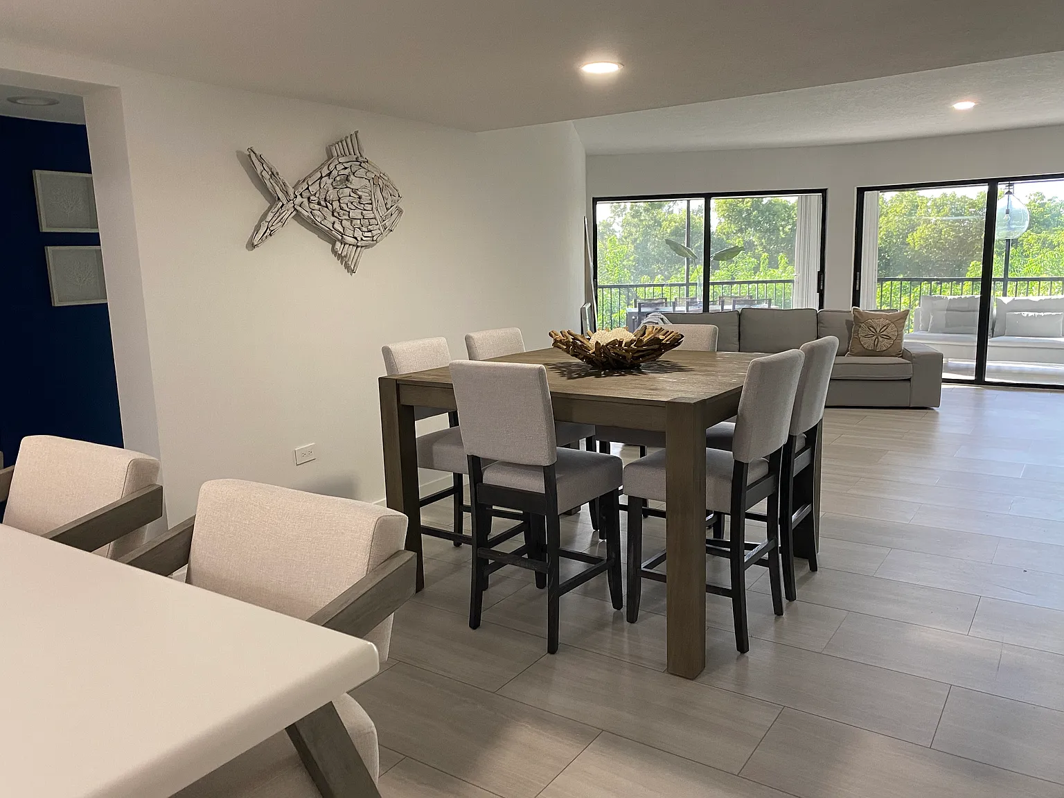 3 bed, 1593 sqft, $5,680 — Photo 3