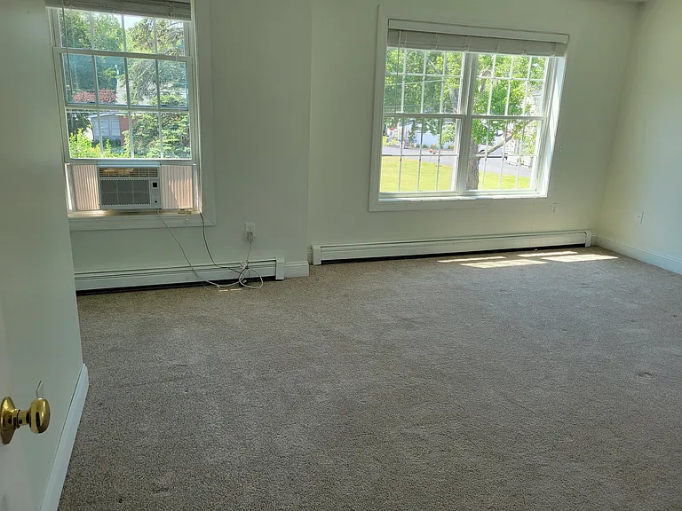 67 Garrison Ave — Photo 13