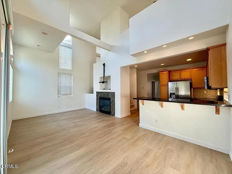 533 E Port Hueneme Rd — Photo 9