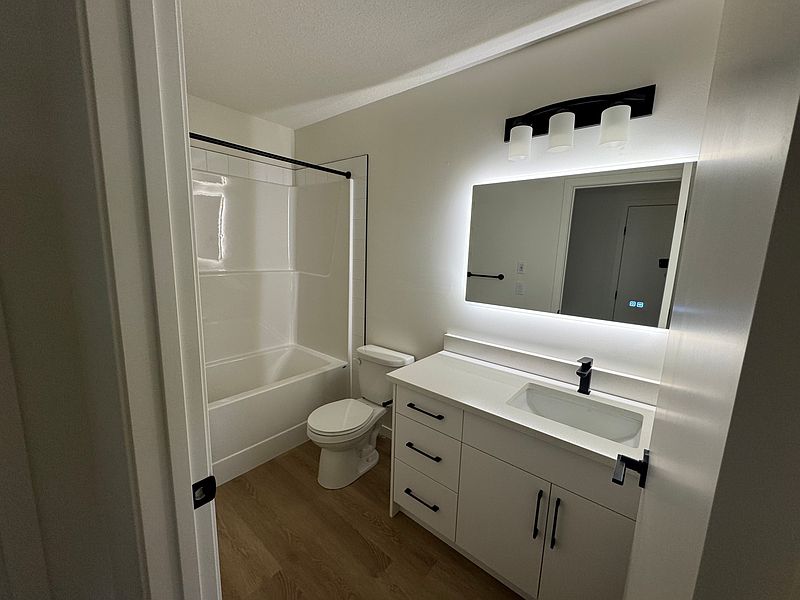 Edmonton Apartment for rent - 3 Bedrooms — photo 9