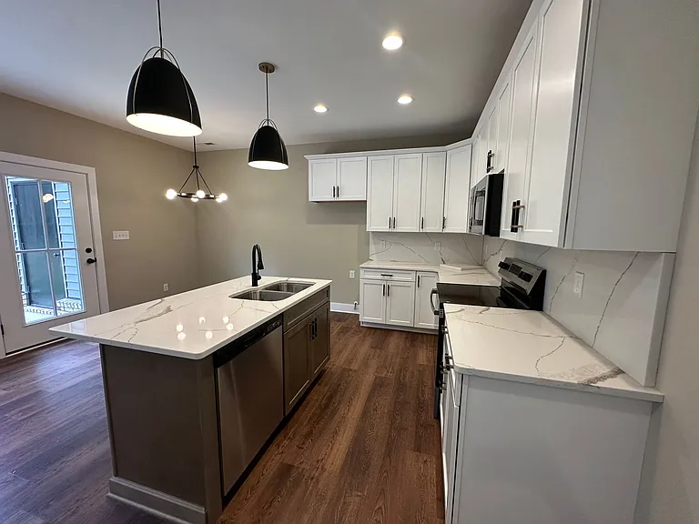 71 Luke Ct — Photo 6