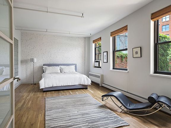 2nd image of 708 Greenwich St #5CD