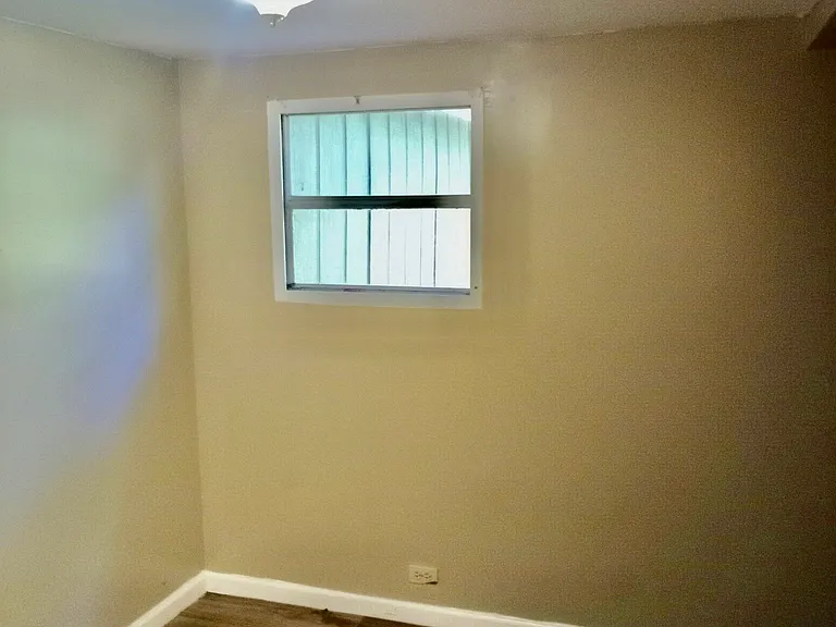 1153 Hodson Dr — Photo 3