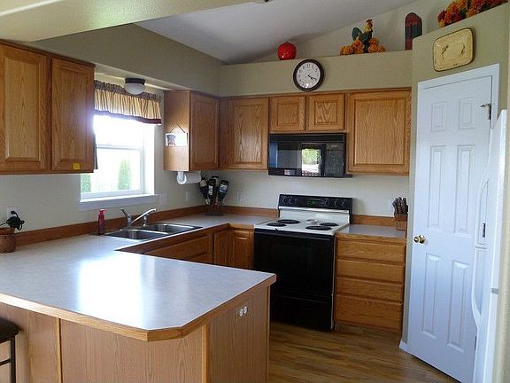 5th image of 213 Wildbrush Cir