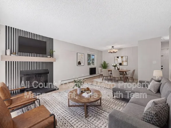 2835 S Monaco Pkwy, Denver, CO