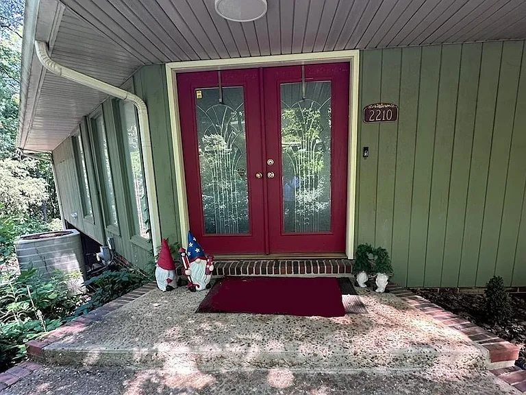 2210 Briarcliff Rd SE — Photo 21