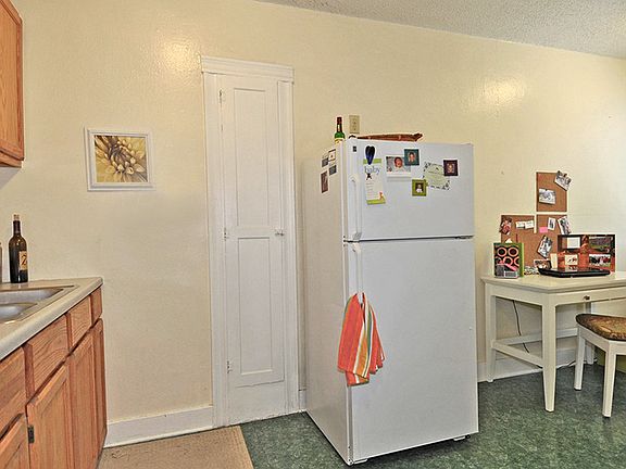 5th image of 1220 Emerson St #B-1