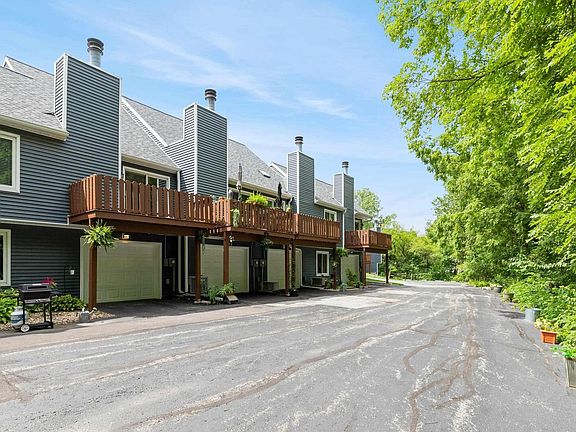 4th image of 3563 N Willow Ct