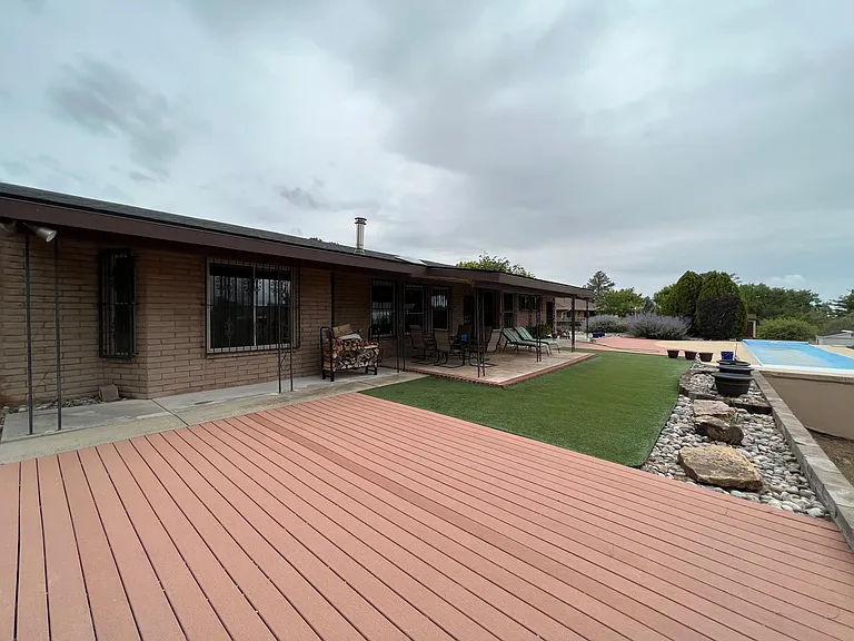 1528 Camino Cerrito SE — Photo 54