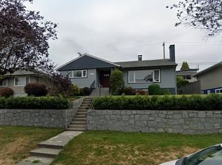 4711 Ridgelawn Dr, Burnaby, BC V5C3Y1