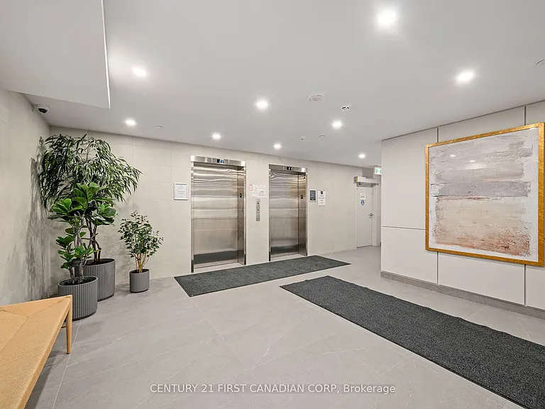 4286 King St E #1109 — Photo 32