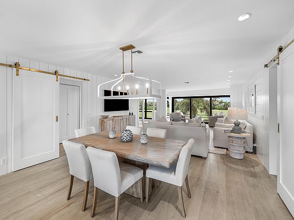 5th image of 3593 Quail Ridge Drive S