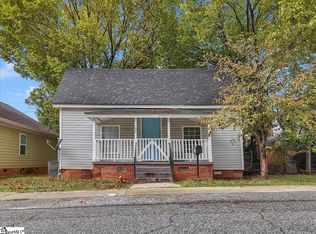 102 2nd St, Fountain Inn, SC 29644