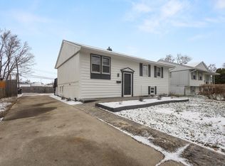 1313 Cinnamon Rd, Fort Wayne, IN 46825