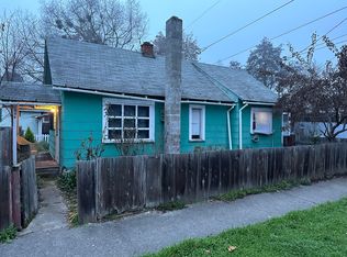 504 NW 2nd St, Grants Pass, OR 97526
