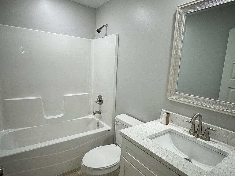 607 W Northend Ave #A — Photo 11