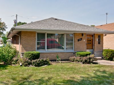 8030 N Ozark Ave, Niles, IL, 60714