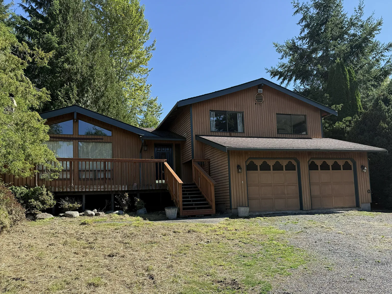 3 bed, 2.5 bath, 2010 sqft, $1,950 — Photo 1