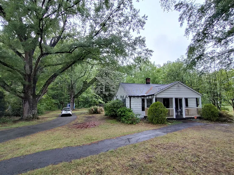 808 Glenco Rd — Photo 3