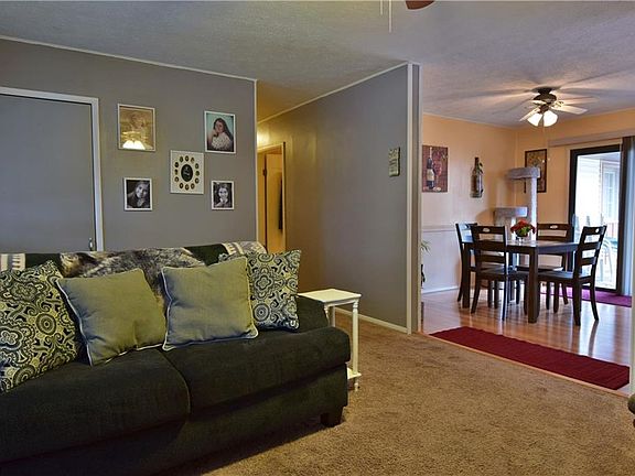 4th image of 490 Southward Dr