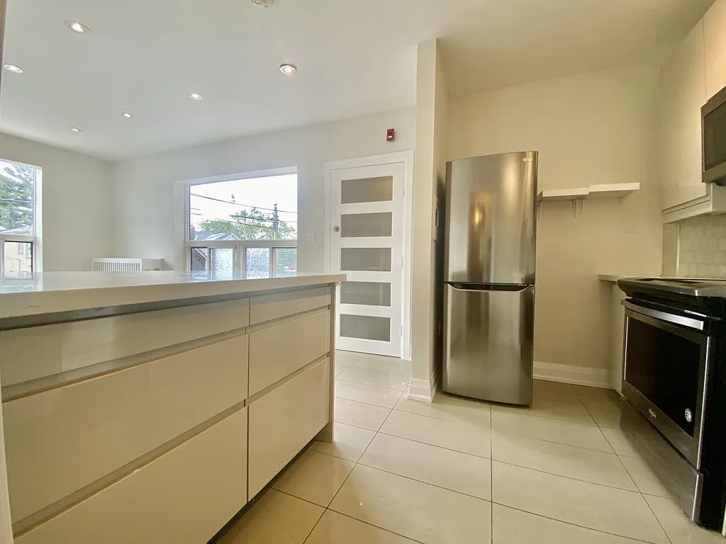 7 Caithness Ave - 4 — Photo 3