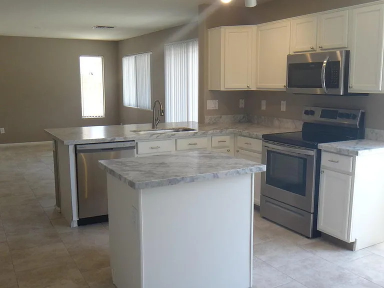 12525 W Reade Ave — Photo 10