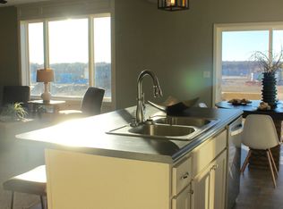 1101 E Meadow Ridge Rd, Norfolk, NE 68701