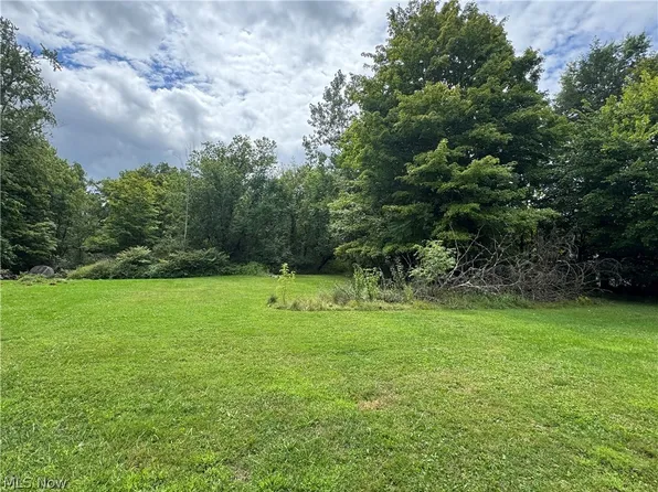 2762 E Water St, Rock Creek, OH 44084