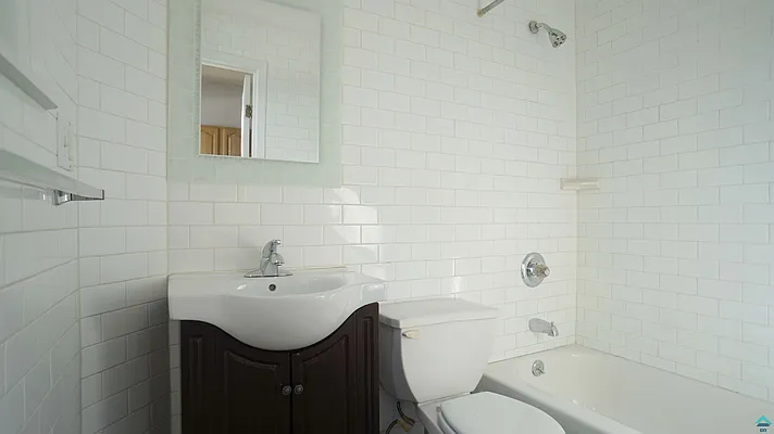 Rented by EXR | media 30