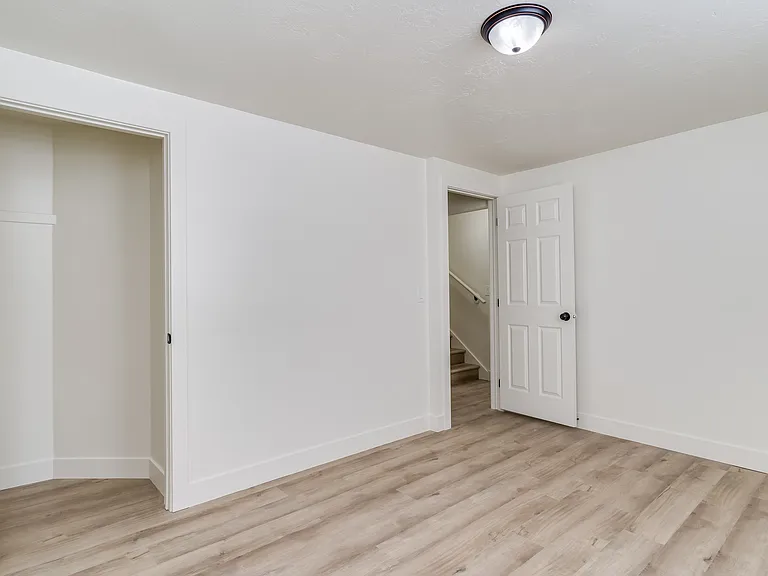 2271 W 1450 N — Photo 20