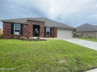 407 Dulworth Ct, Breaux Bridge, LA 70517