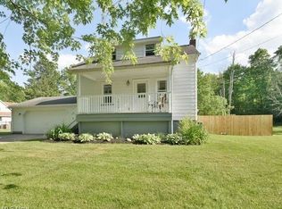 1039 Laverne Dr, Youngstown, OH 44511