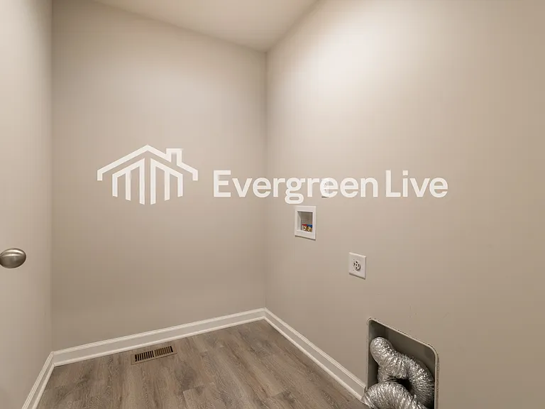116 Burlington Dr — Photo 16