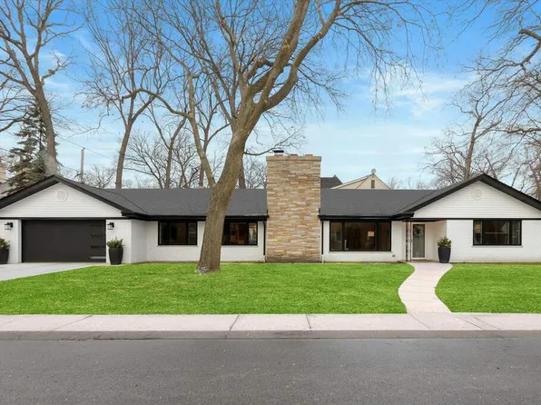 1012 S Hamlin Ave, Park Ridge, IL 60068