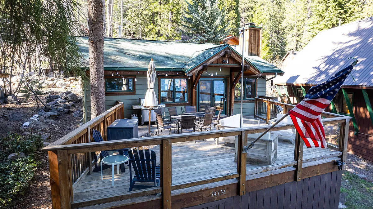 The Donner Cabin. - 14156 Donner Pass Rd