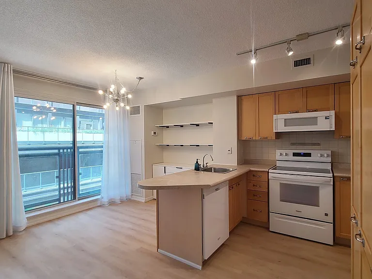 75 Dalhousie St #504 — Photo 7