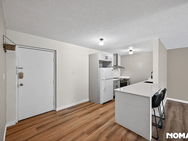1250 Golden Cir #212 — Photo 6