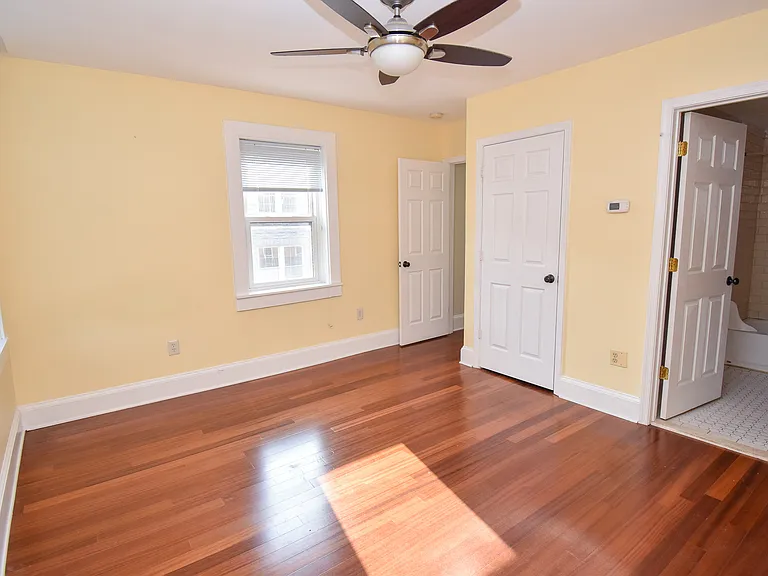 1734 Bank St — Photo 29