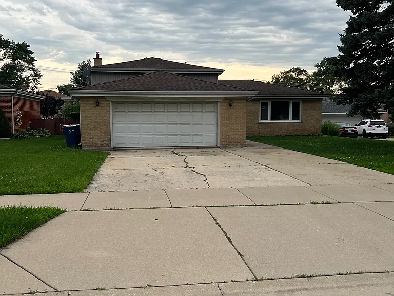 966 S Iowa Ave — Photo 1