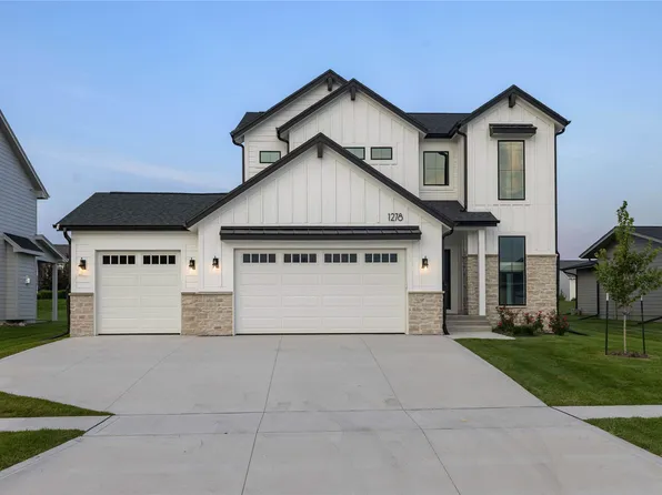 1278 S Radley St, West Des Moines, IA 50266