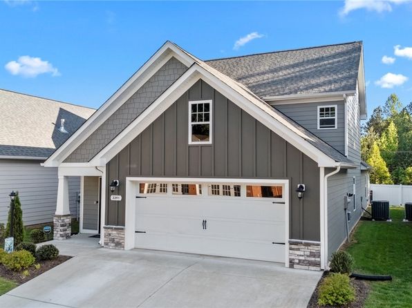 3391 Rock Creek Villa Dr, Quinton, VA 23141