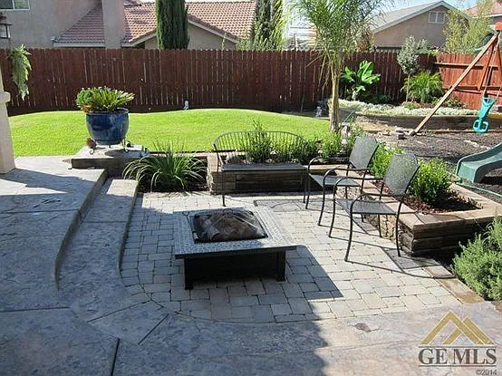 2430 Florence Dr photo 1