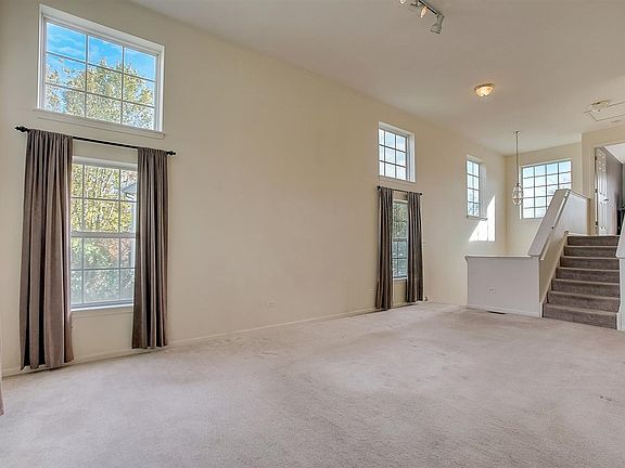 5th image of 344 Gladstone Ln #68-6
