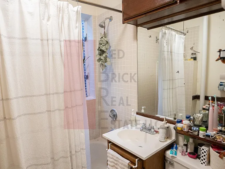 28 Anderson St #14 — Photo 6