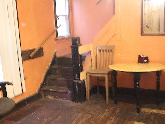 4th image of 1310 W 89th St
