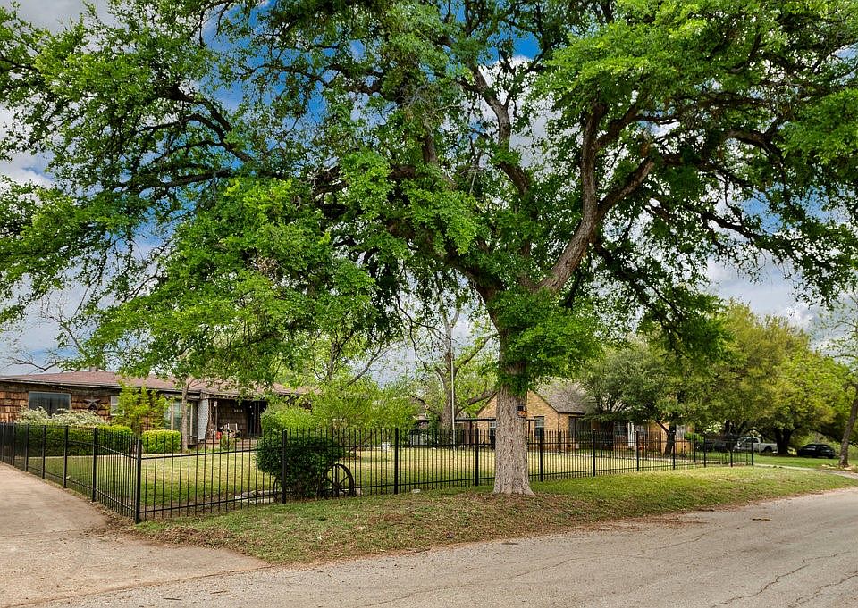 1st image of 3015 N Glen Garden Dr