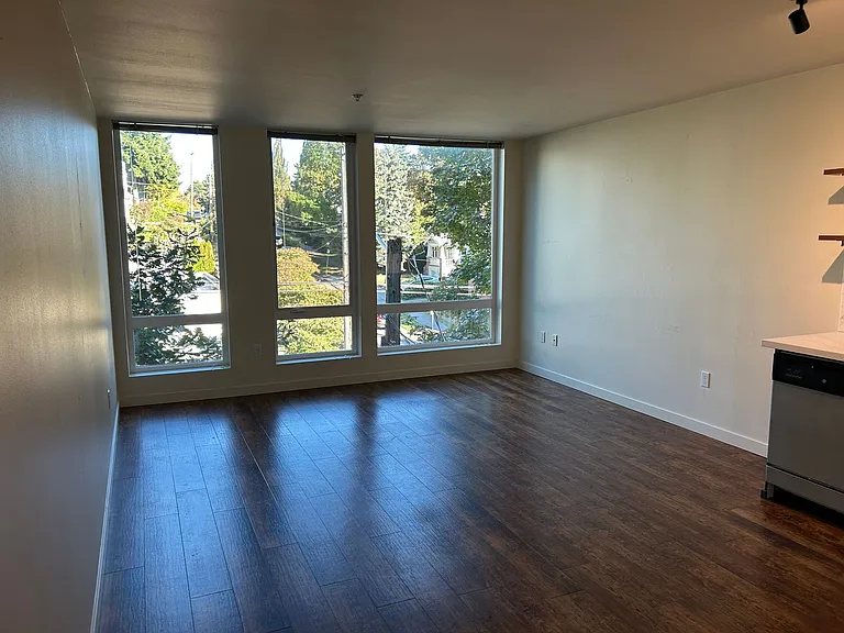 The Wally Apartments — Photo 6