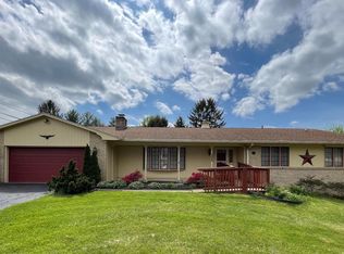 13522 Spring Hill Dr, Hagerstown, MD 21742