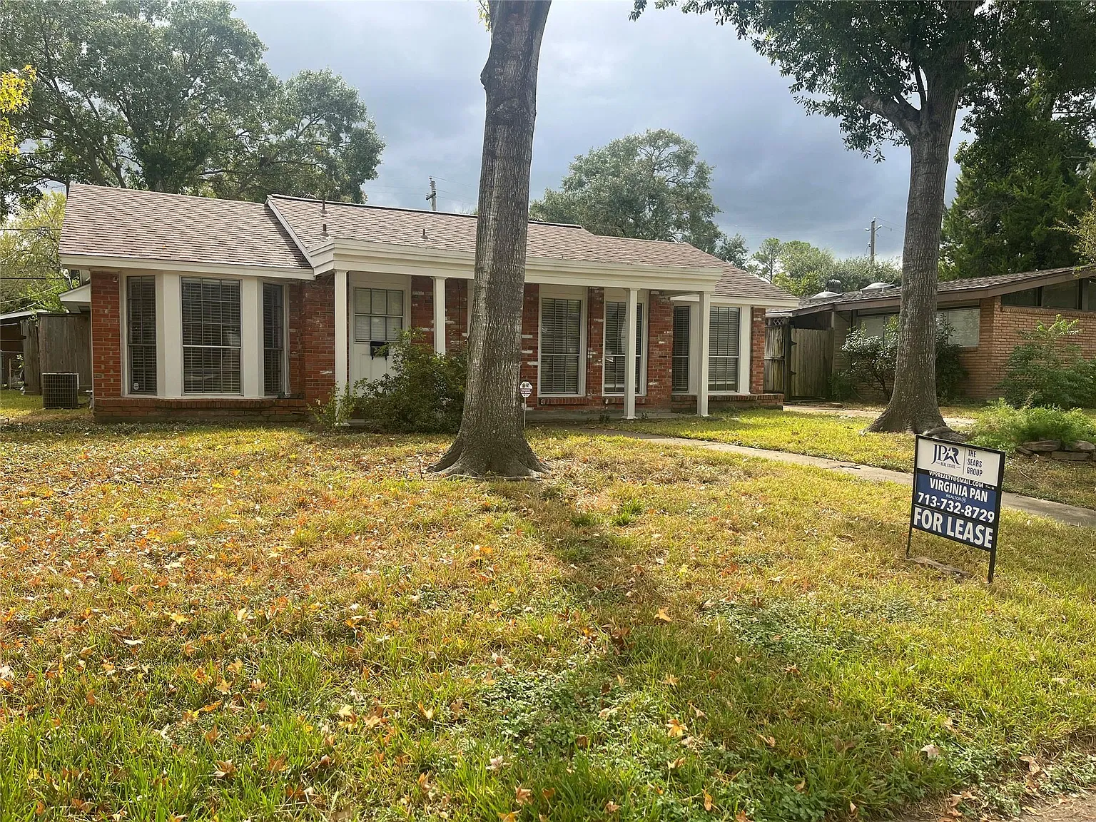 3 bed, 1.5 bath, 1436 sqft, $2,200 — Photo 2