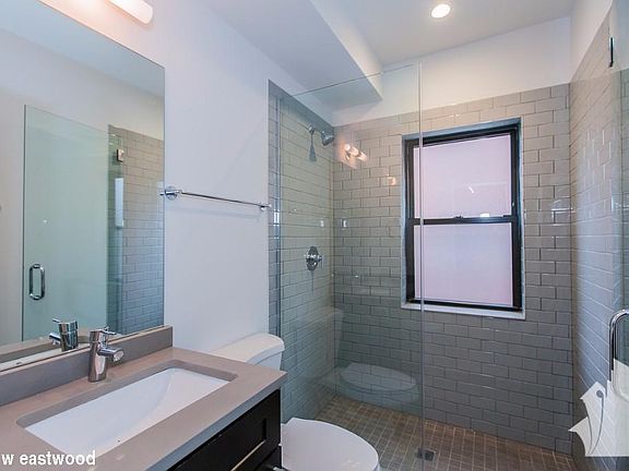 3rd image of 2201 W Eastwood Ave #316